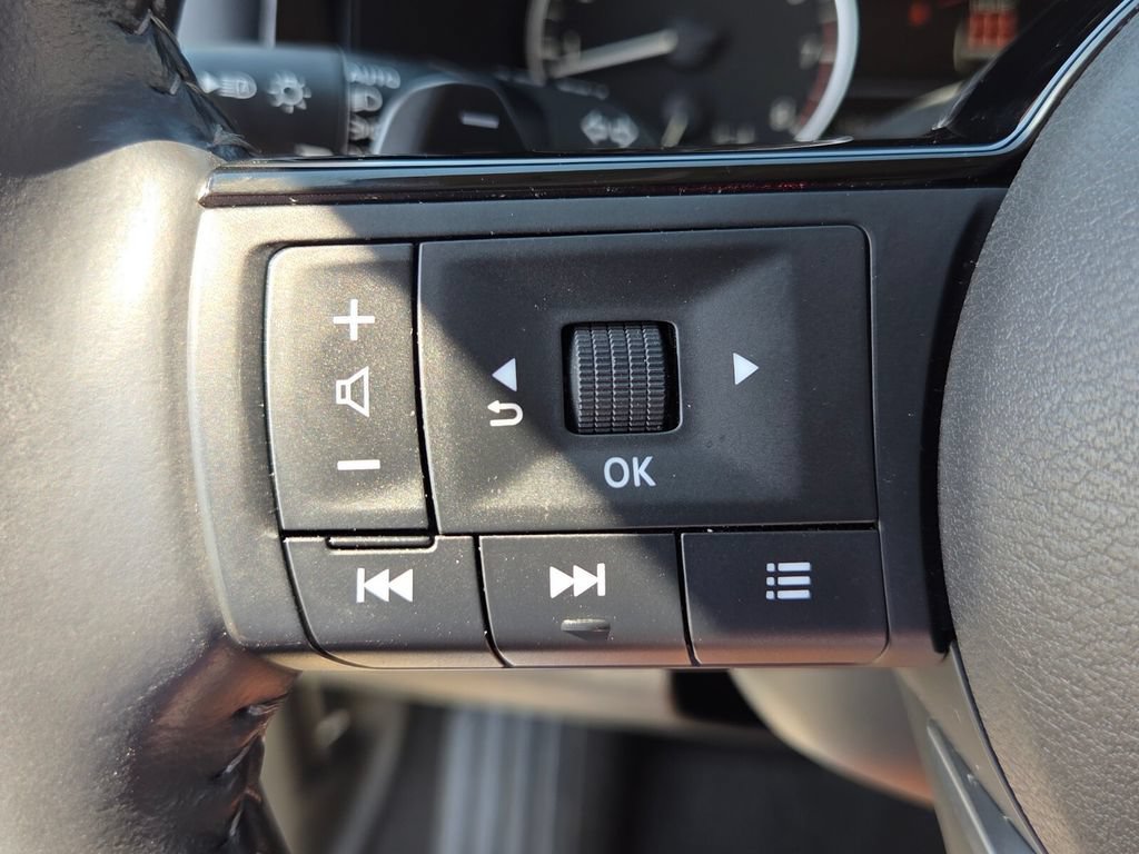 Certified 2025 Nissan Pathfinder SL AWD/4WD image 24