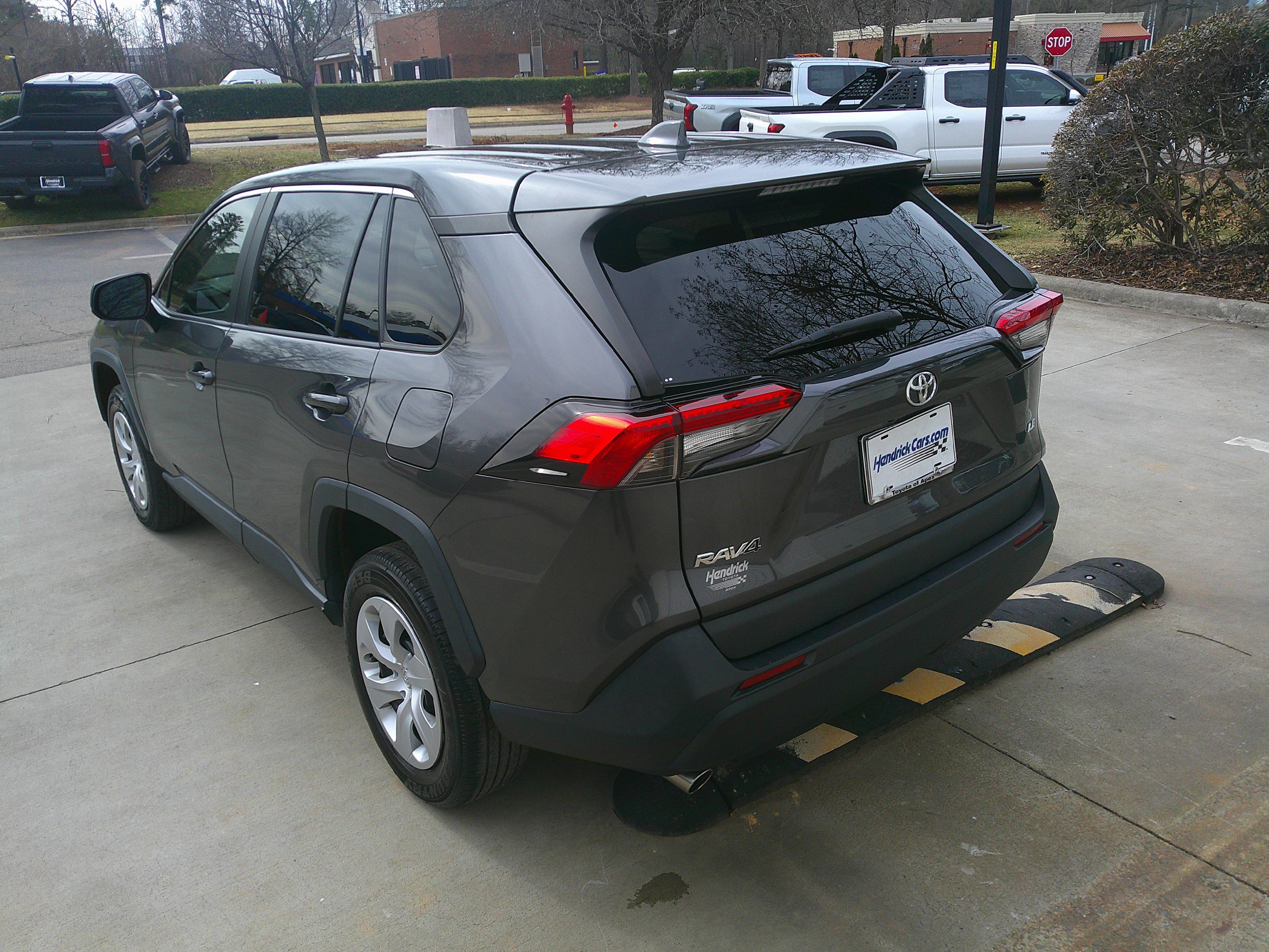 Used 2023 Toyota RAV4 LE image 11
