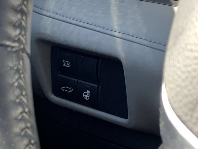 Used 2020 Toyota Highlander Limited AWD/4WD image 10