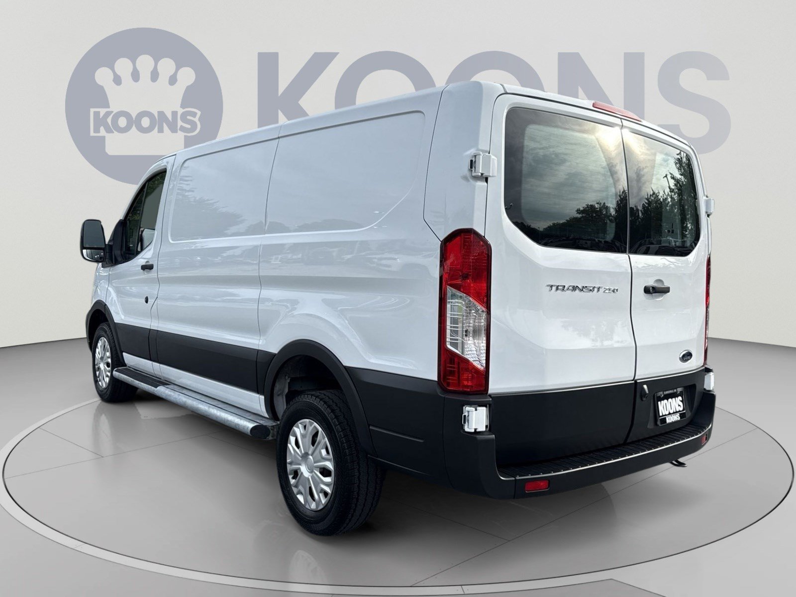 Used 2025 Ford Transit 250 Low Roof w/ Exterior Upgrade Package RWD image 4