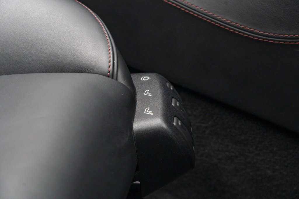 Used 2013 Mercedes-Benz SLS AMG GT Roadster image 32