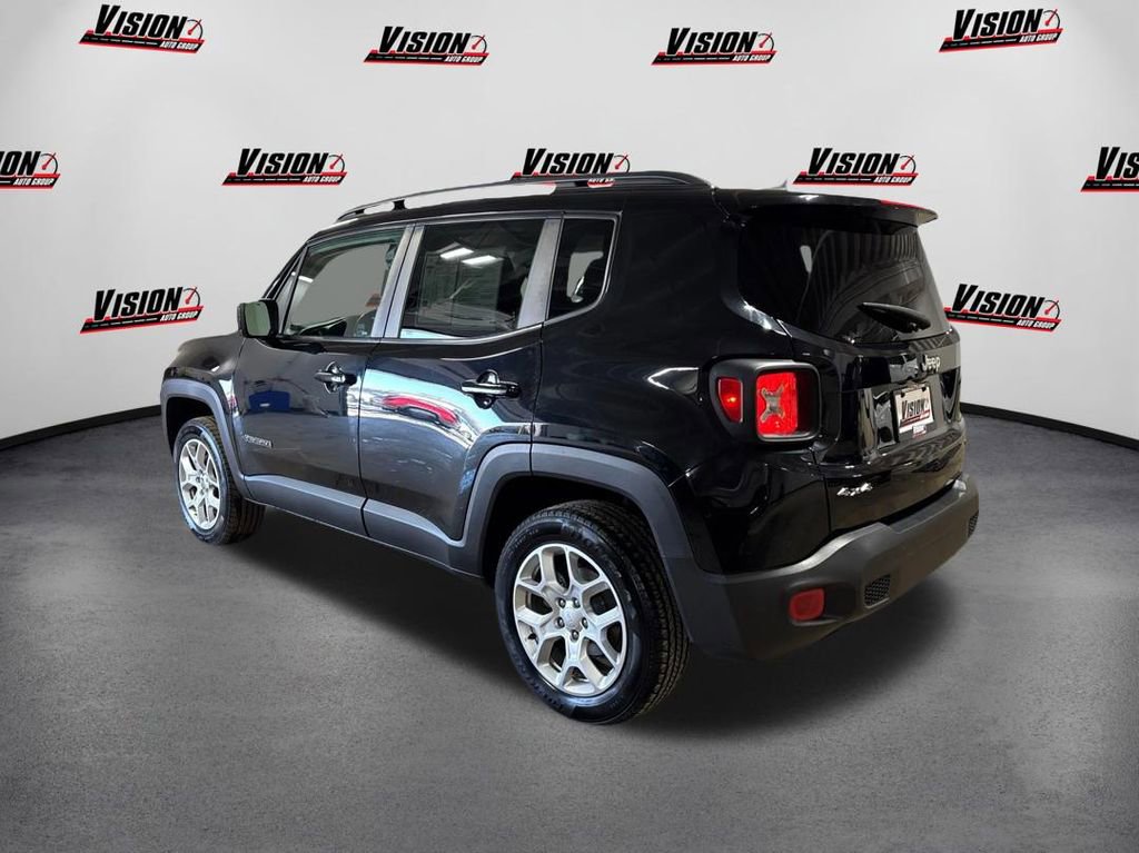Used 2017 Jeep Renegade Latitude w/ Cold Weather Group image 7