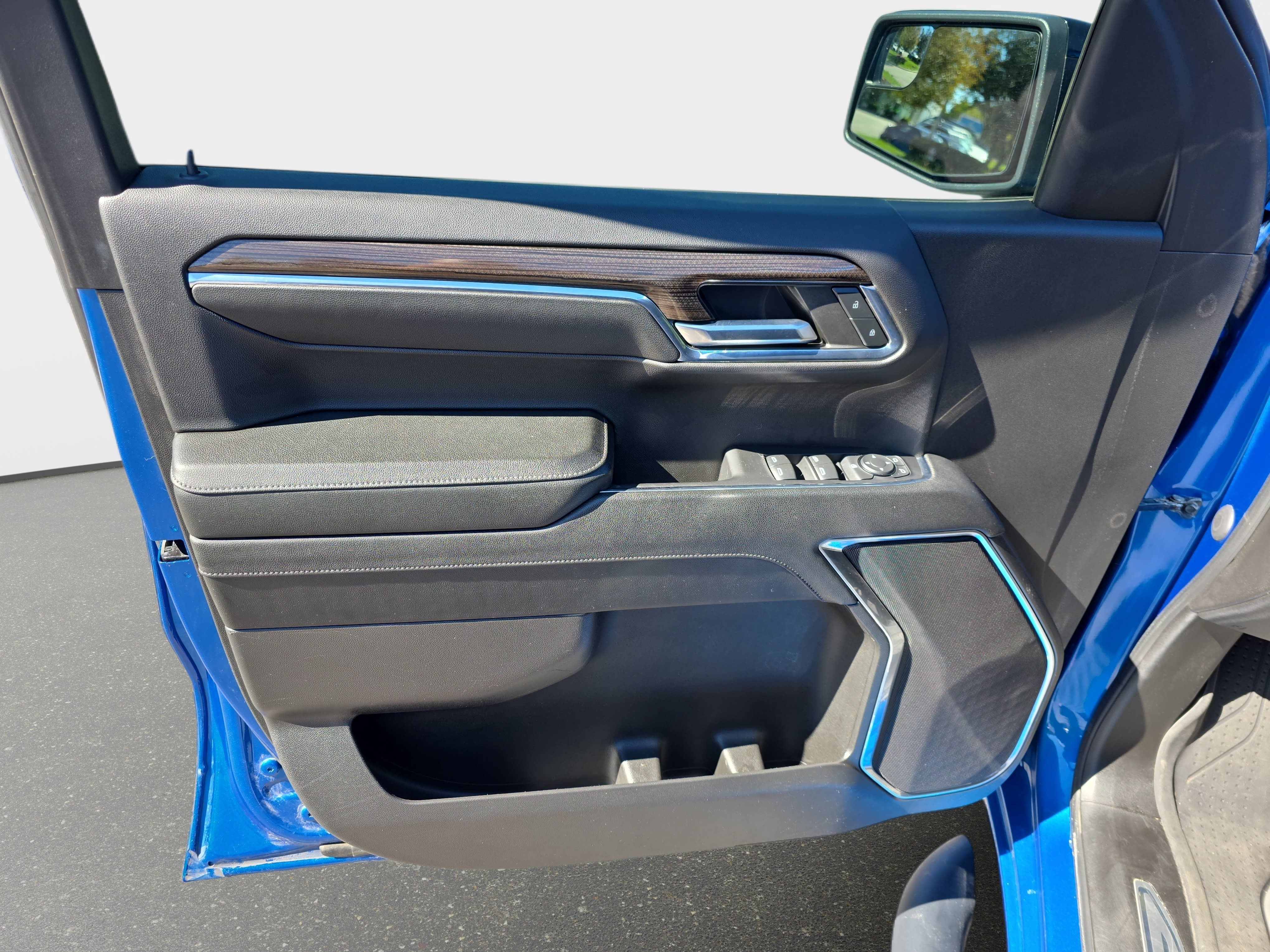 Used 2024 Chevrolet Silverado 1500 RST AWD/4WD image 24