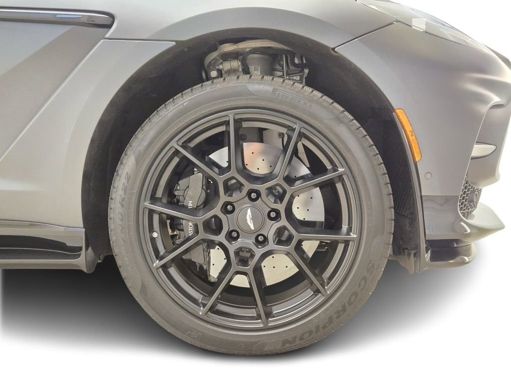 Used 2023 Aston Martin DBX 707 image 8