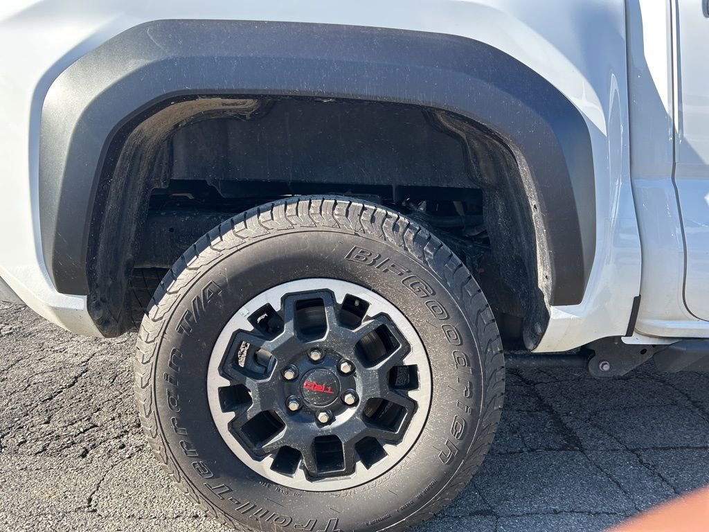 Used 2024 Toyota Tacoma TRD Off-Road image 15