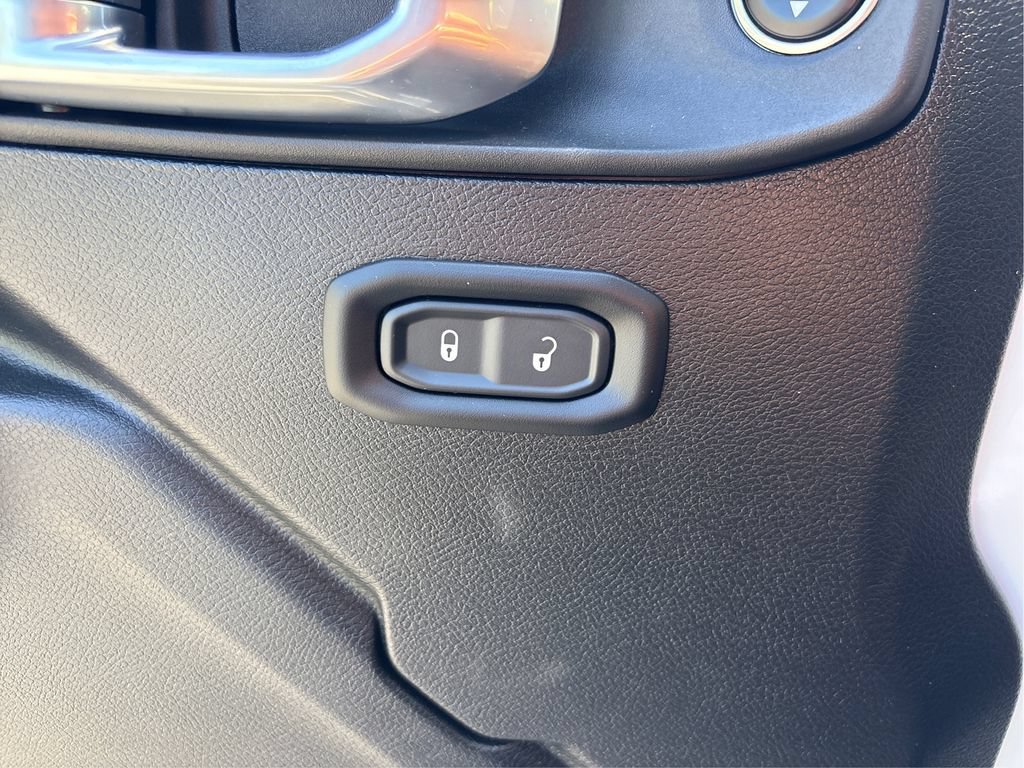 Used 2025 Jeep Wrangler Sport AWD/4WD image 48