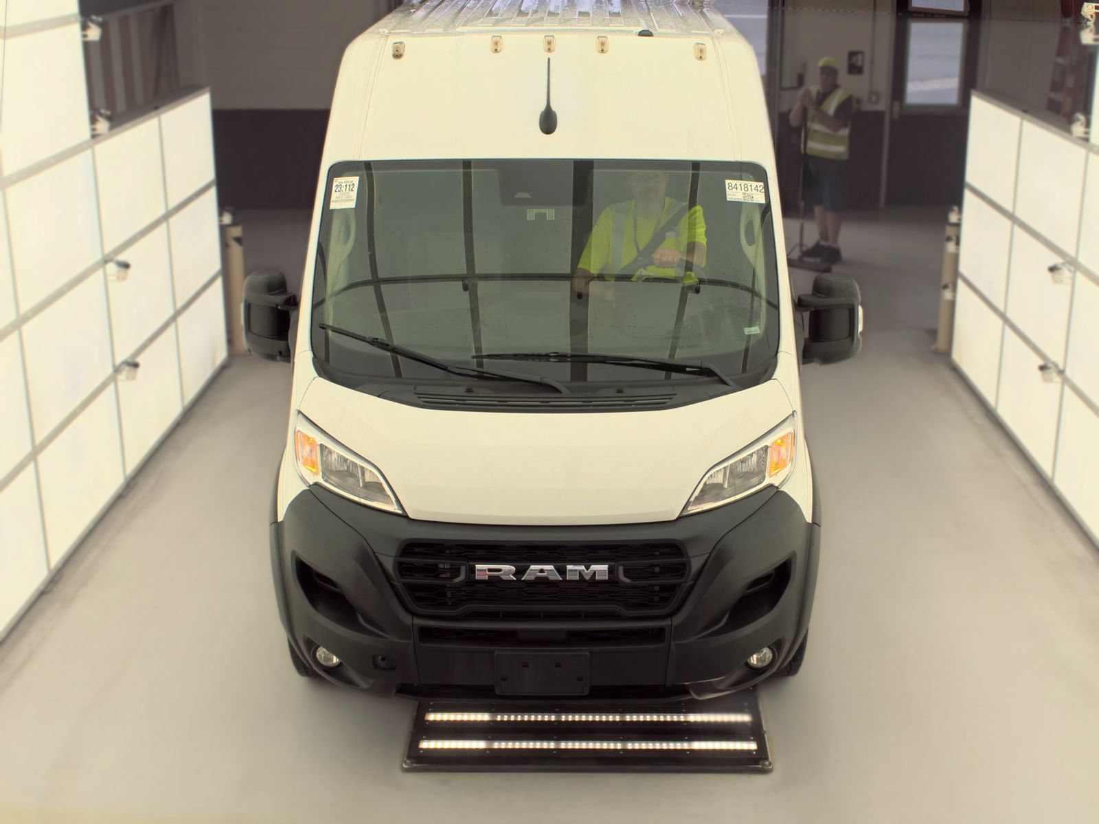 Used 2025 RAM ProMaster 2500 w/ Convenience Group FWD image 2