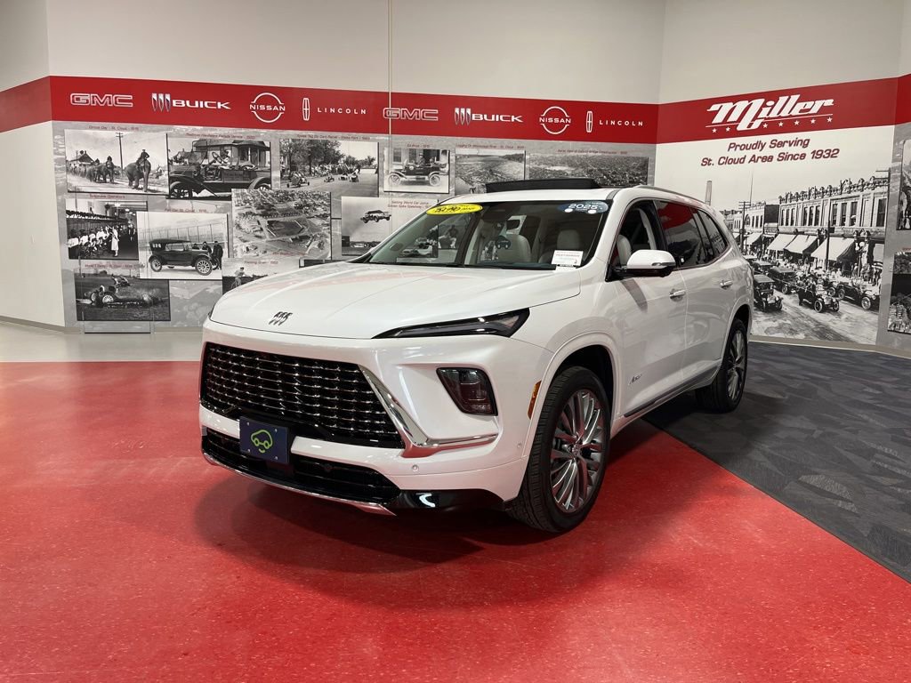 Used 2025 Buick Enclave Avenir w/ Super Cruise Package image 7