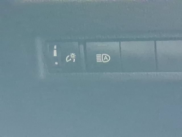 Used 2025 Toyota RAV4 XLE w/ Convenience Package FWD image 35