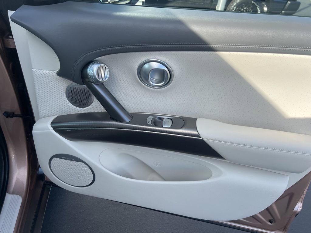 Used 2023 Genesis GV60 Advanced w/ Cargo Package image 40