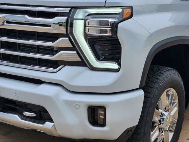 New 2026 Chevrolet Silverado 2500 High Country w/ High Country Premium Package AWD/4WD image 17