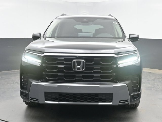 New 2026 Honda Pilot Touring image 3