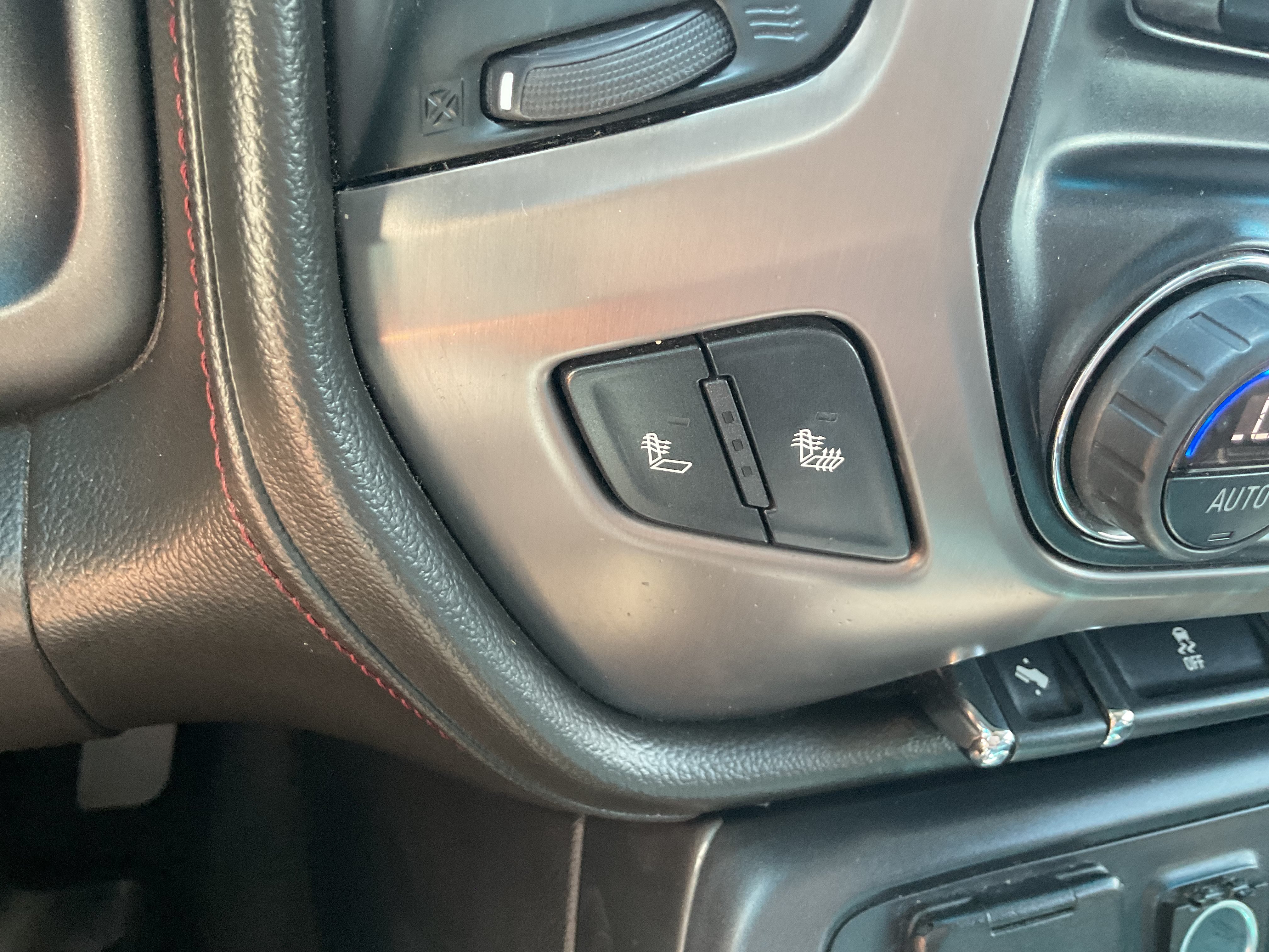Used 2015 GMC Sierra 1500 SLT AWD/4WD image 18