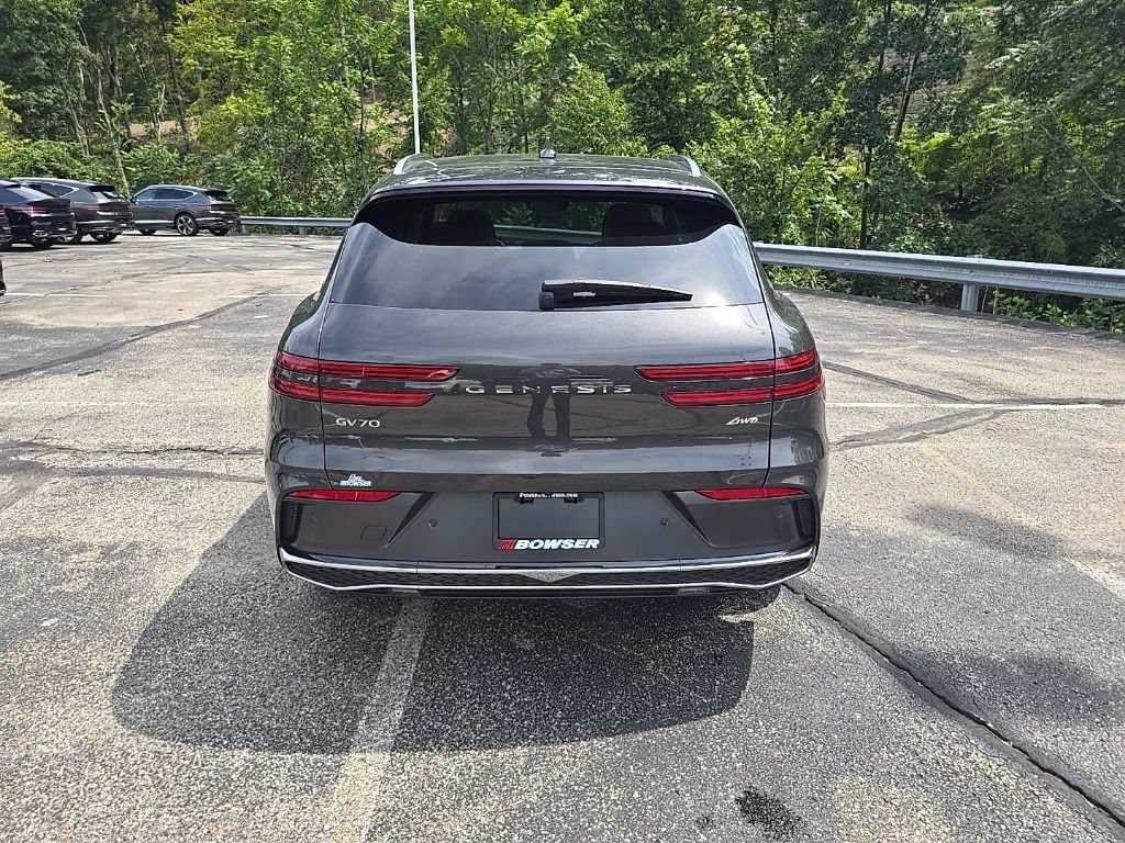 Used 2026 Genesis GV70 2.5T Advanced AWD/4WD image 4