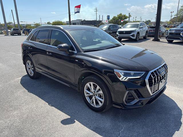 Used 2025 Audi Q3 2.0T Premium image 8