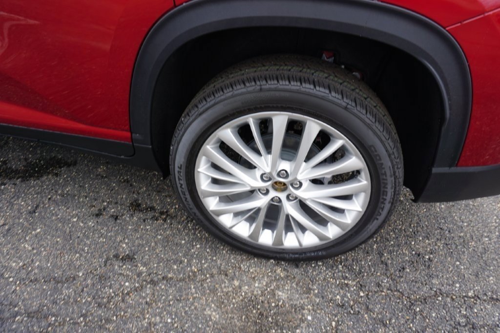 New 2025 Chevrolet Traverse LT w/ Driver Confidence Package image 9