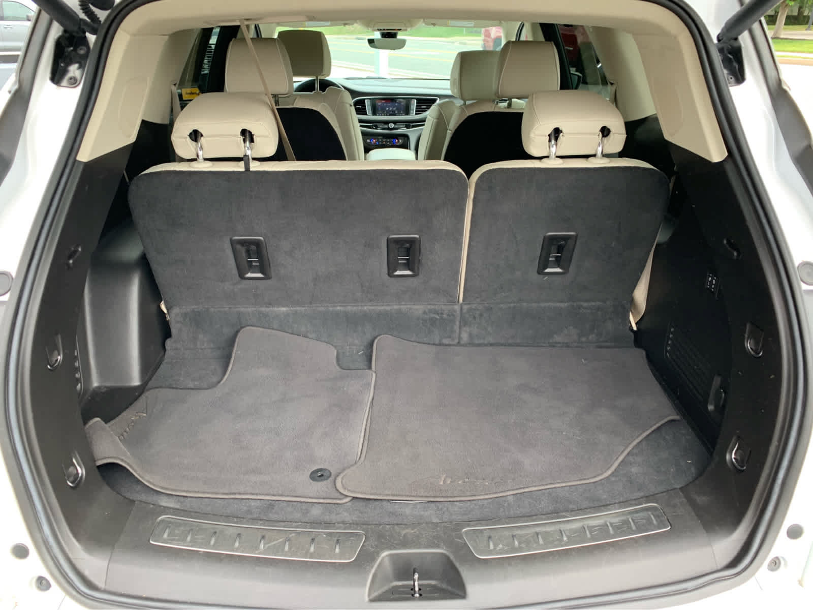 Used 2024 Buick Enclave Avenir w/ Avenir Technology Package FWD image 6