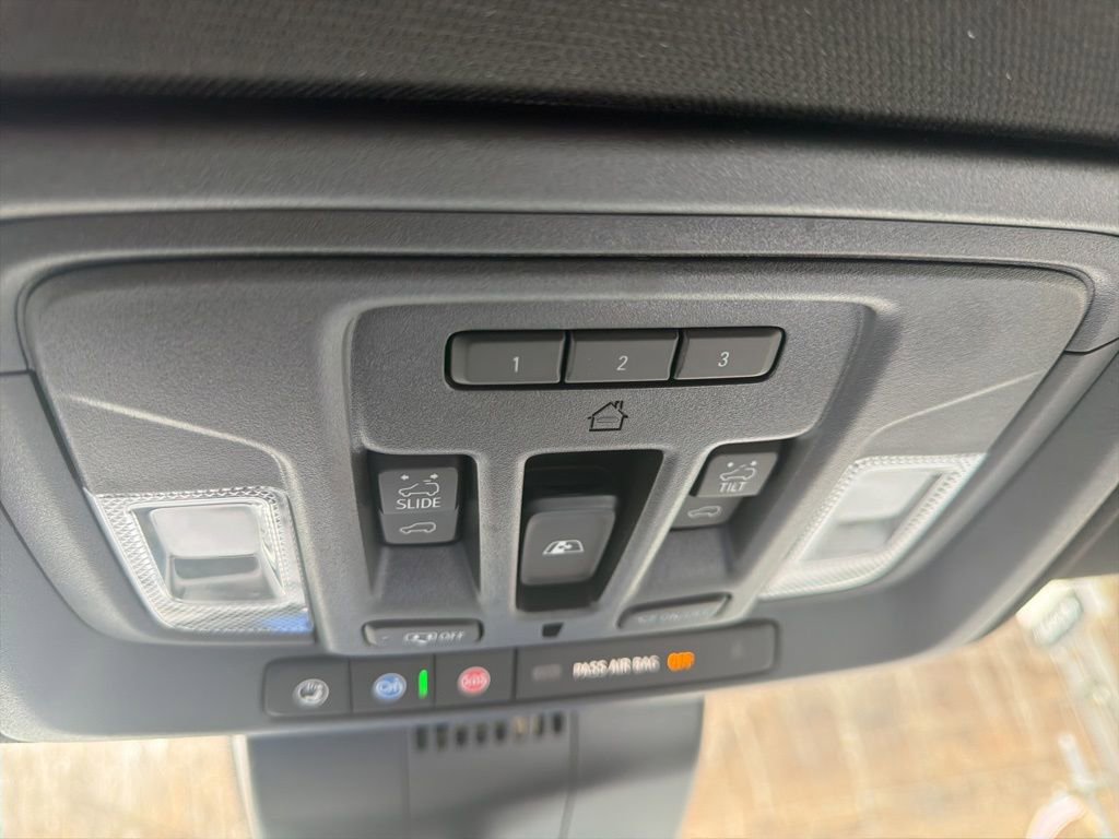 Used 2022 Chevrolet Silverado 1500 High Country w/ High Country Premium Package image 27