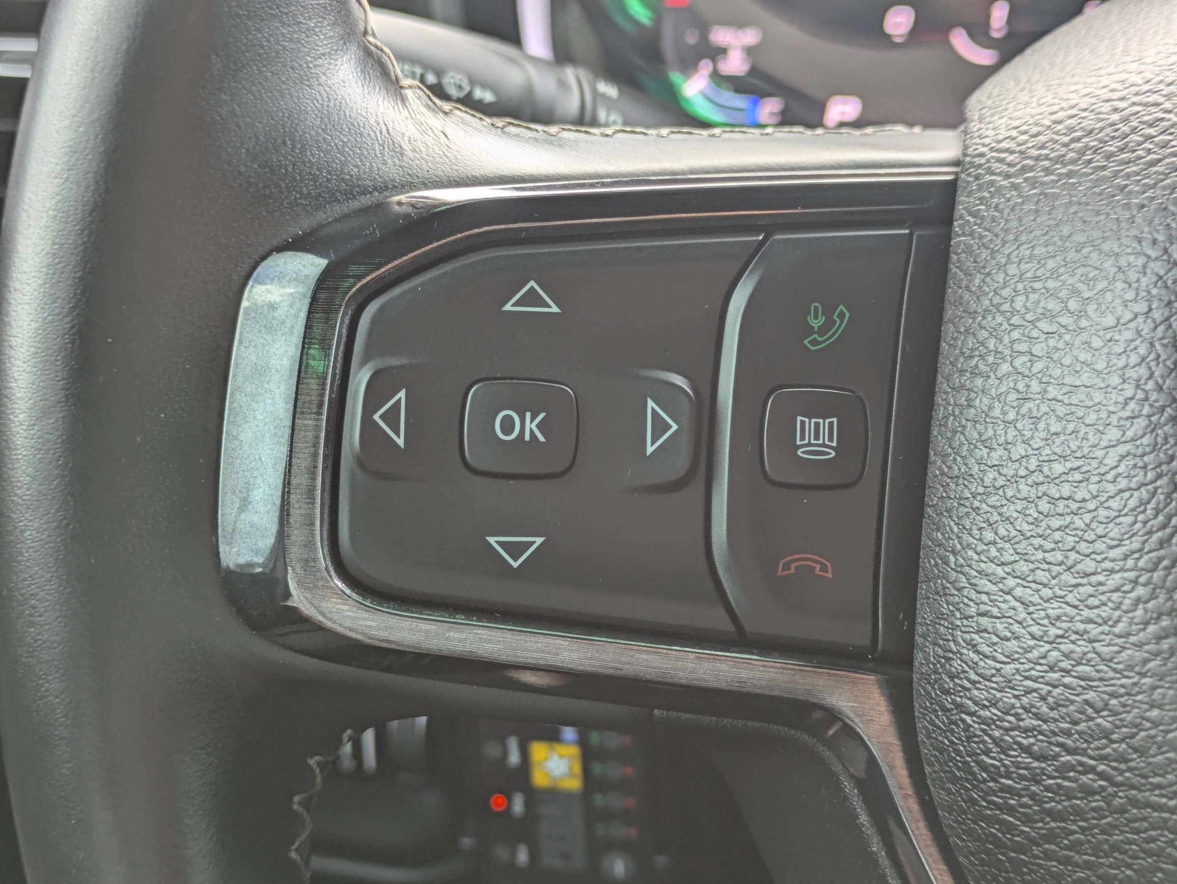 Used 2023 RAM 1500 Limited AWD/4WD image 23