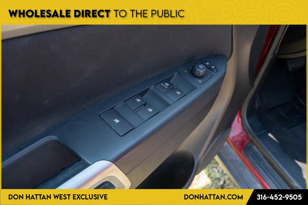 Used 2012 Chevrolet Captiva Sport LS FWD image 13