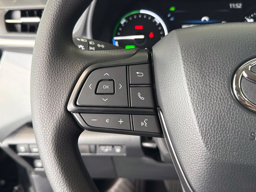 New 2026 Toyota Sienna LE FWD image 21