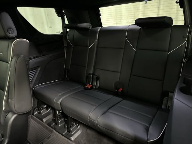 Used 2023 Cadillac Escalade Premium Luxury image 16