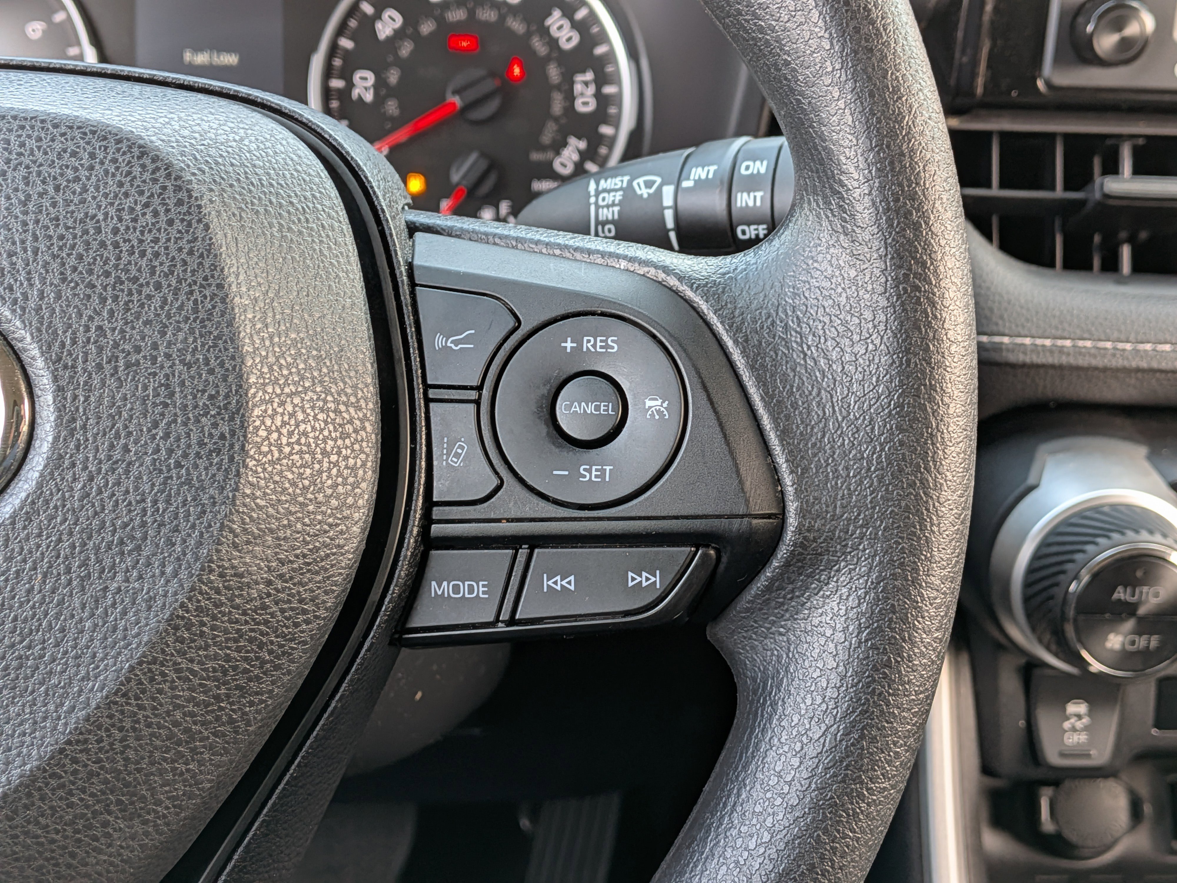 Certified 2022 Toyota RAV4 XLE AWD/4WD image 24