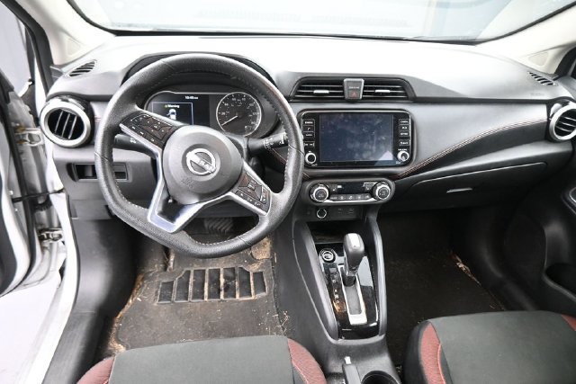 Used 2024 Nissan Versa SR FWD image 20
