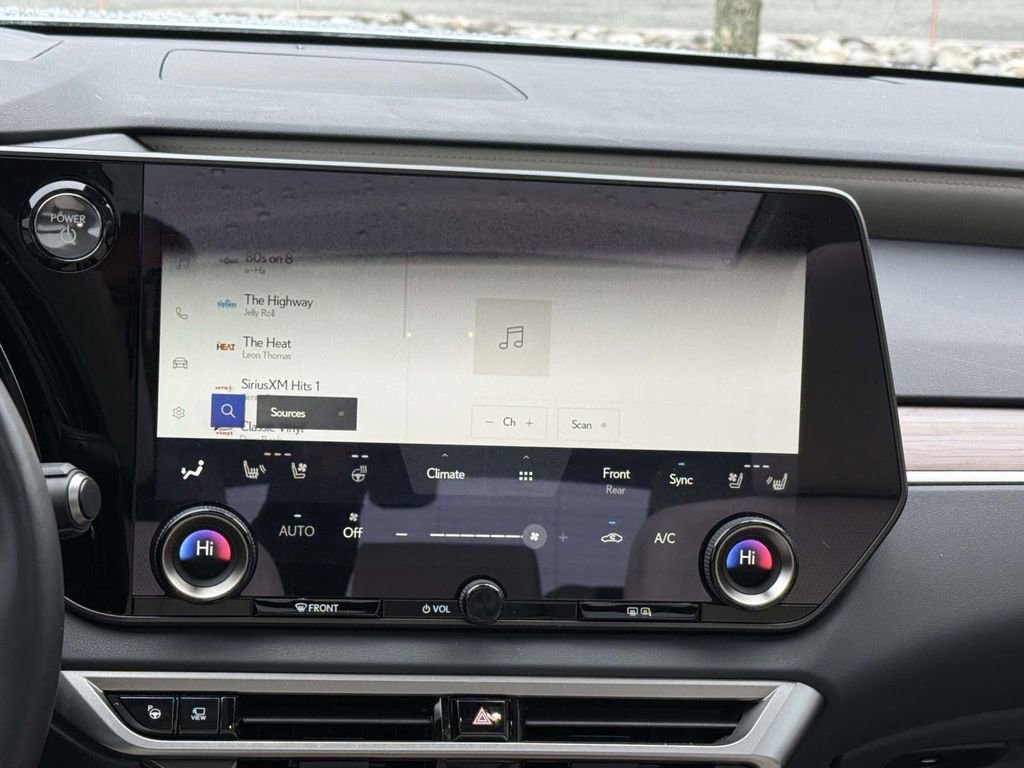 Used 2025 Lexus RX 450h AWD w/ Convenience Package image 10