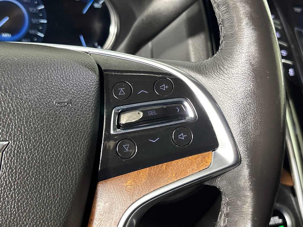 Used 2020 Cadillac Escalade Premium Luxury image 16