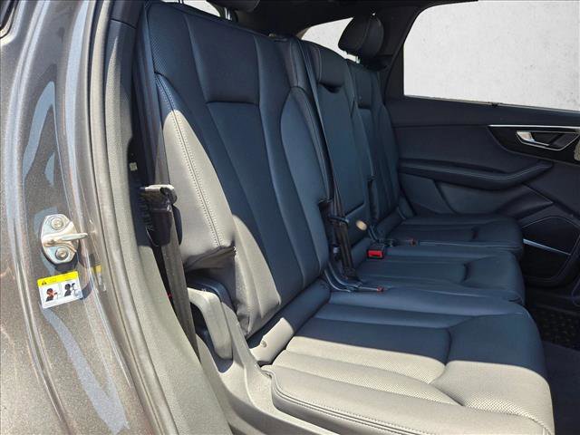Used 2025 Audi Q7 3.0T Premium Plus AWD/4WD image 19