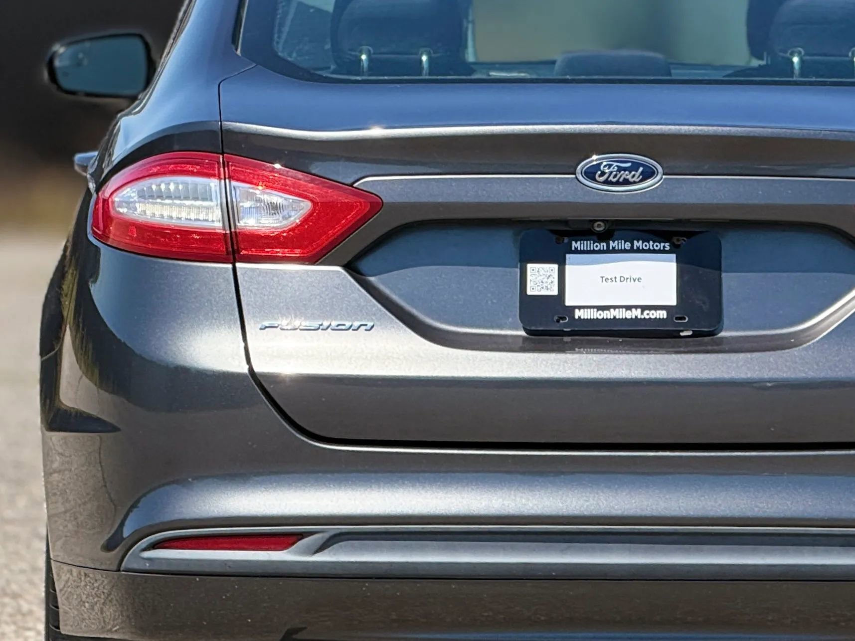 Used 2016 Ford Fusion SE FWD image 13