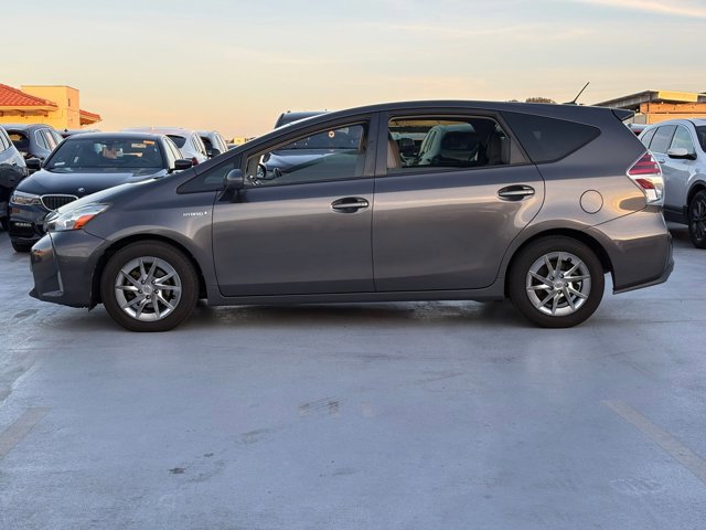 Used 2017 Toyota Prius V Four w/ Carpet Mat Package image 8