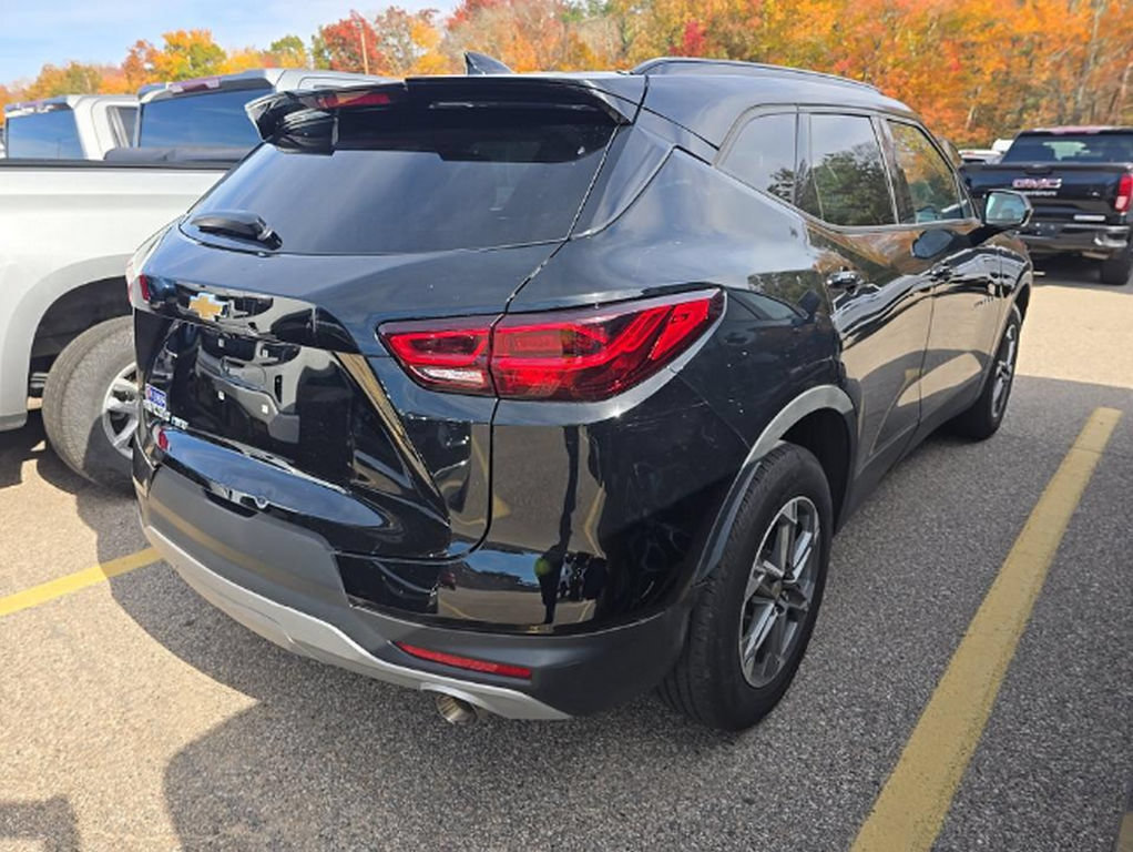 Used 2023 Chevrolet Blazer LT w/ Convenience Package AWD/4WD image 4