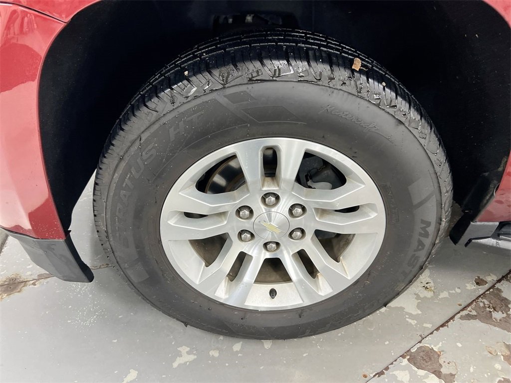 Used 2019 Chevrolet Suburban LT image 26