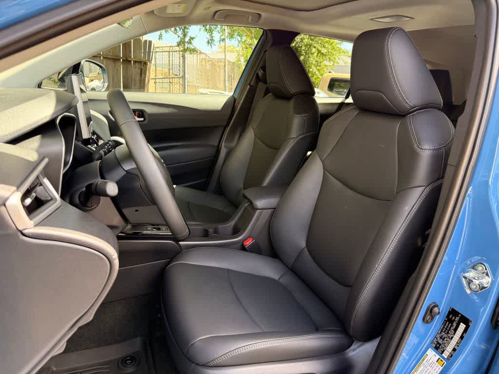 Used 2026 Toyota Corolla Cross XLE w/ Convenience Package FWD image 11