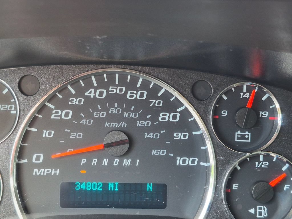 Used 2024 Chevrolet Express 3500 LT w/ LT Preferred Equipment Group RWD image 13