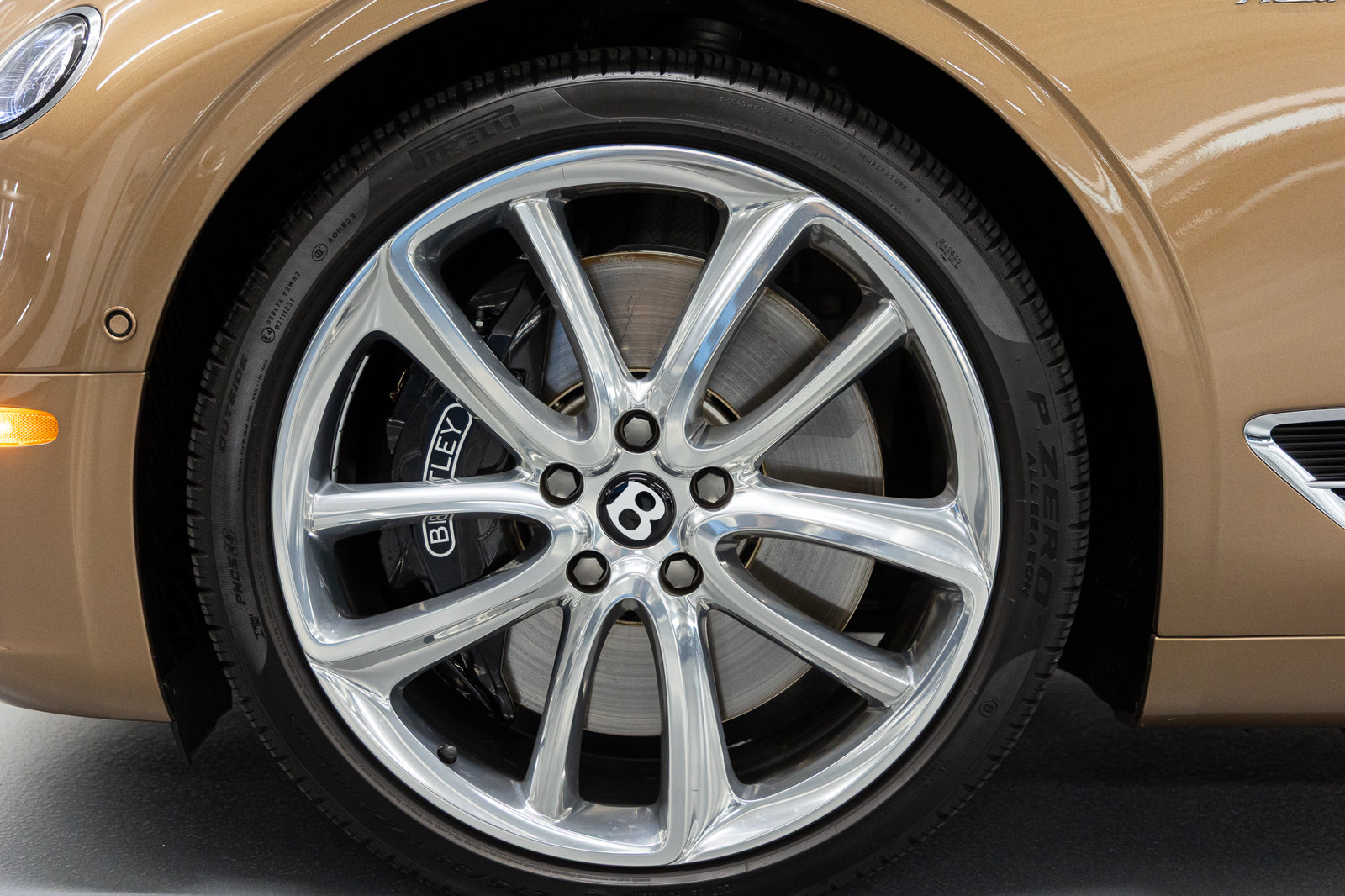 Used 2023 Bentley Continental GT Azure AWD/4WD image 20