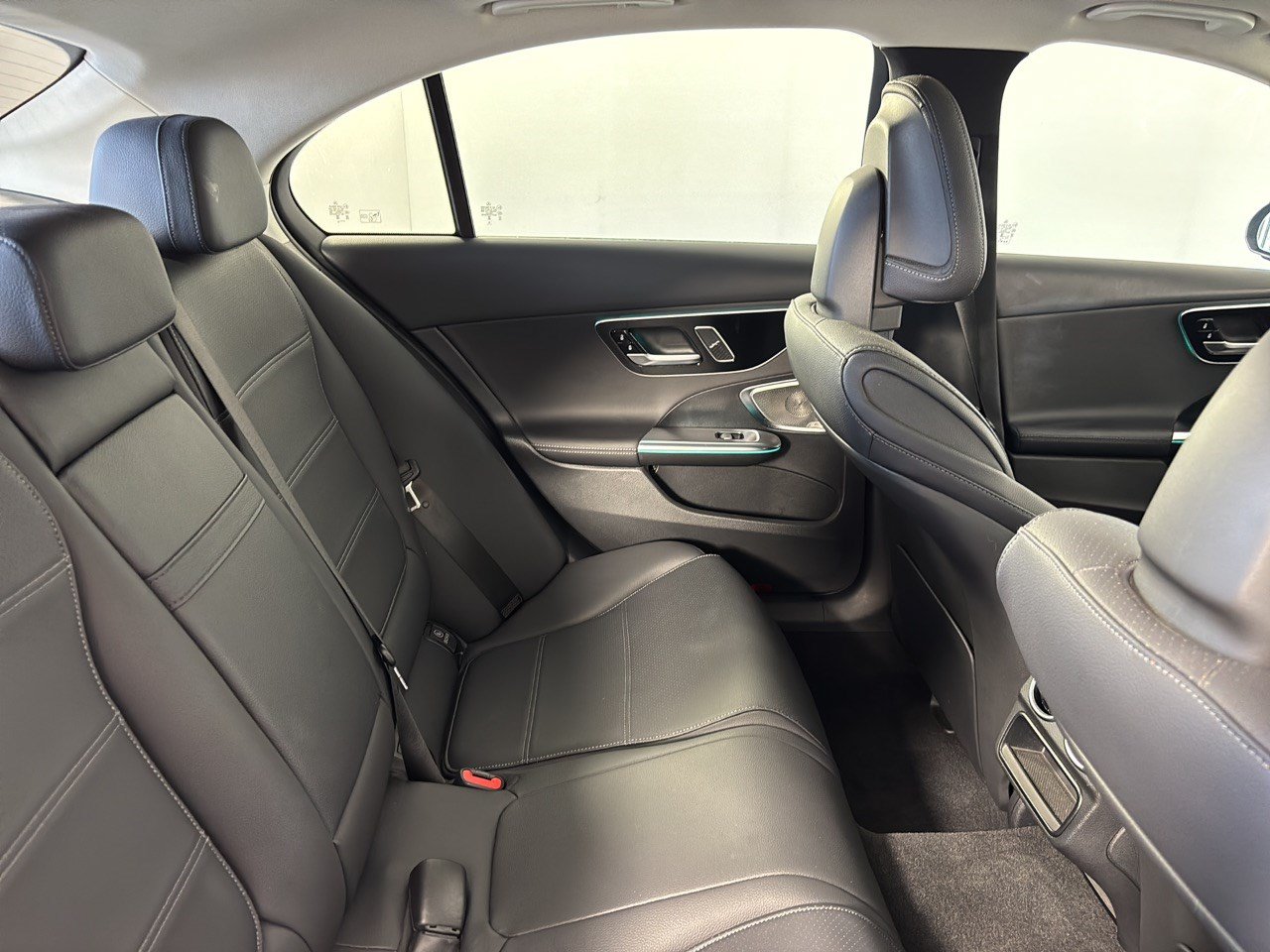 Used 2023 Mercedes-Benz C 300 Sedan image 29
