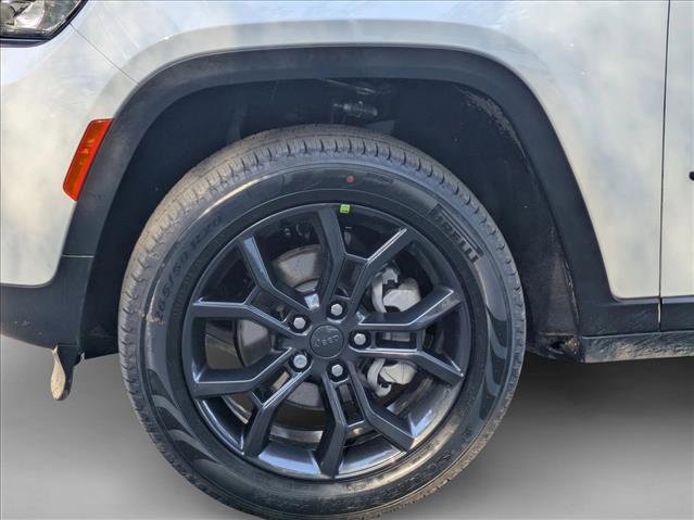 New 2025 Jeep Grand Cherokee Limited image 10