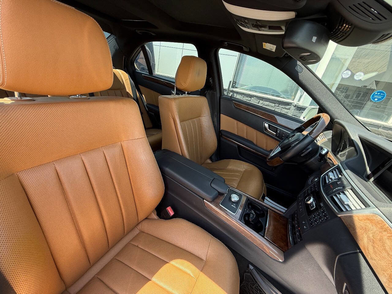 Used 2013 Mercedes-Benz E 550 4MATIC Sedan image 12