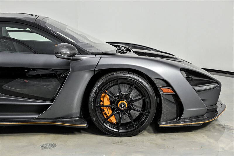 Used 2019 McLaren Senna RWD image 19
