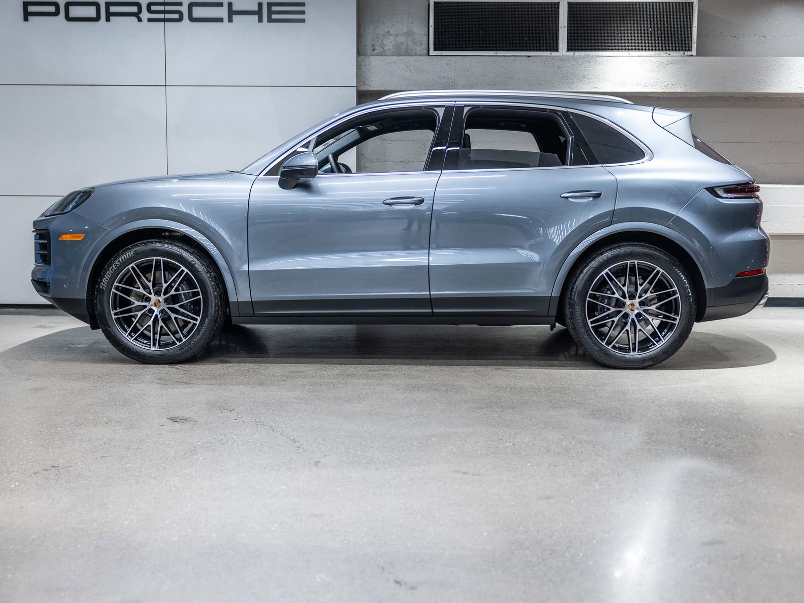 New 2026 Porsche Cayenne image 2