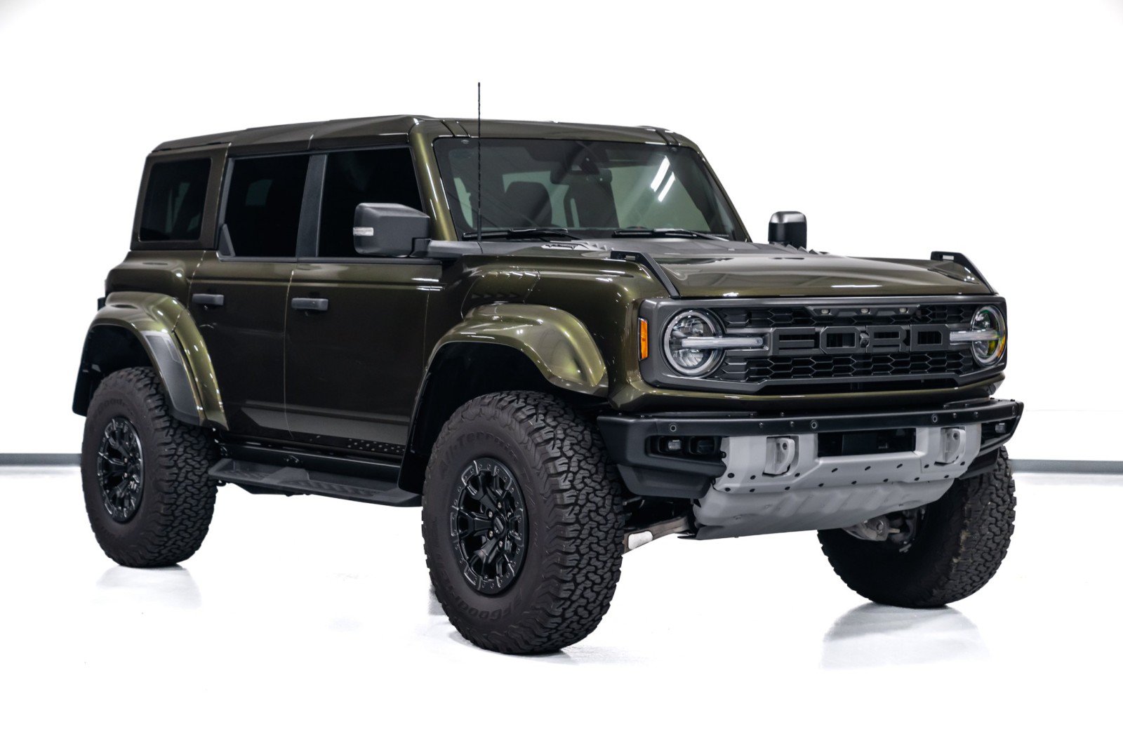 Used 2025 Ford Bronco Raptor AWD/4WD image 2