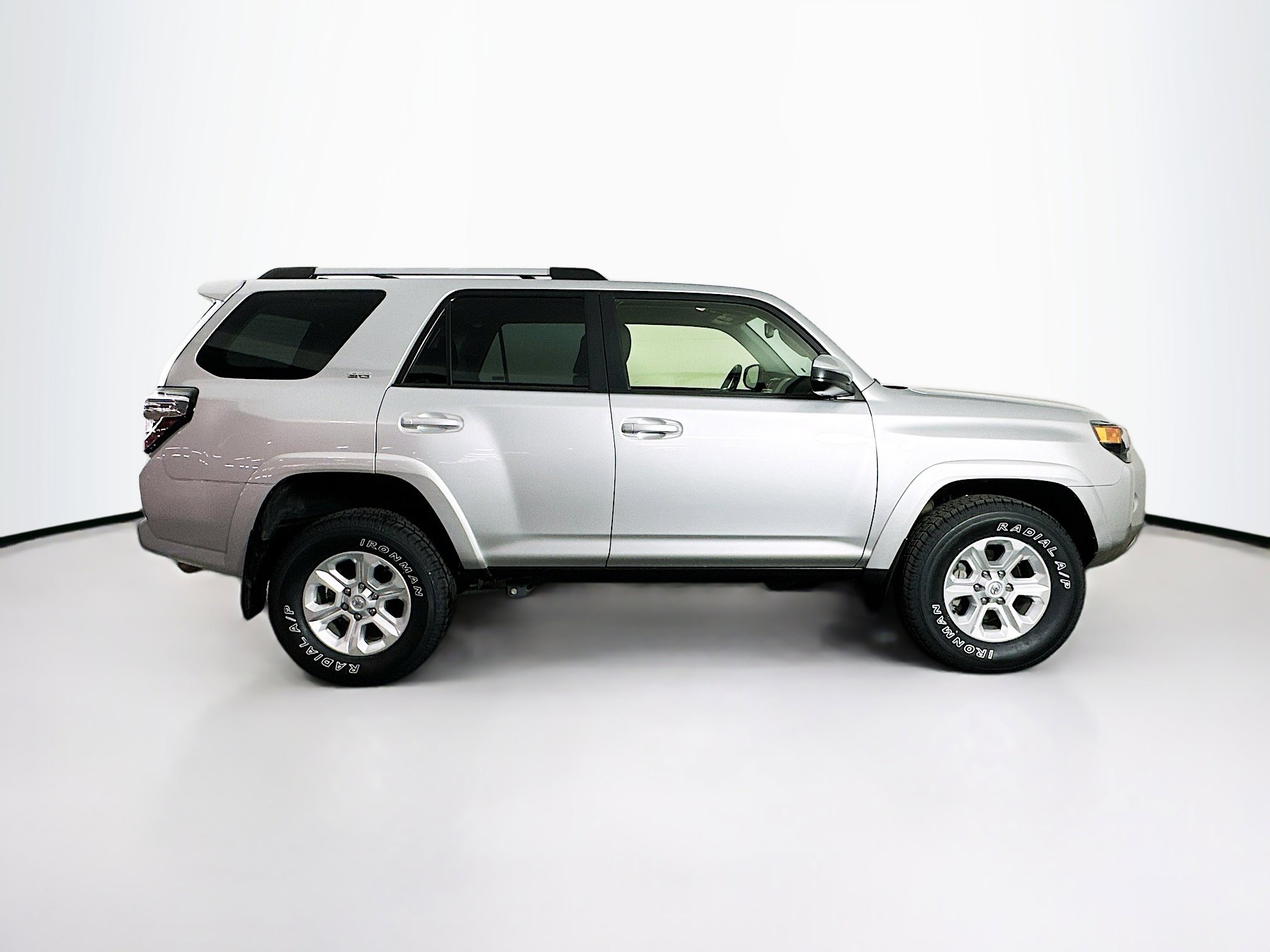 Used 2024 Toyota 4Runner SR5 AWD/4WD image 10