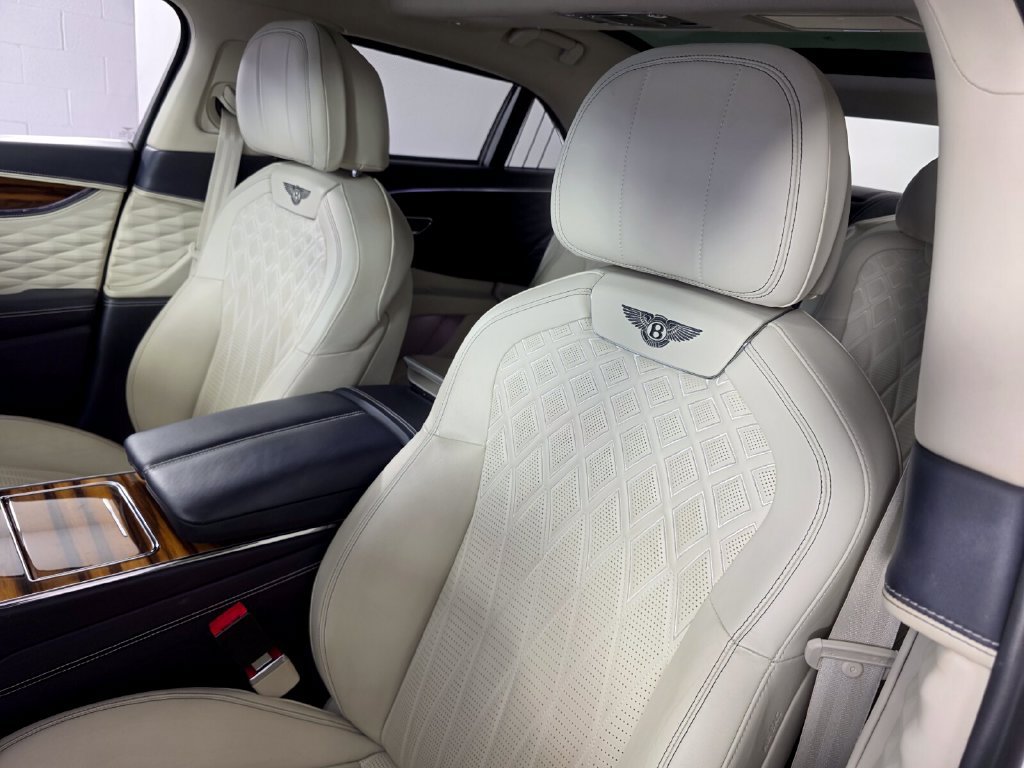 Used 2021 Bentley Flying Spur W12 AWD/4WD image 11