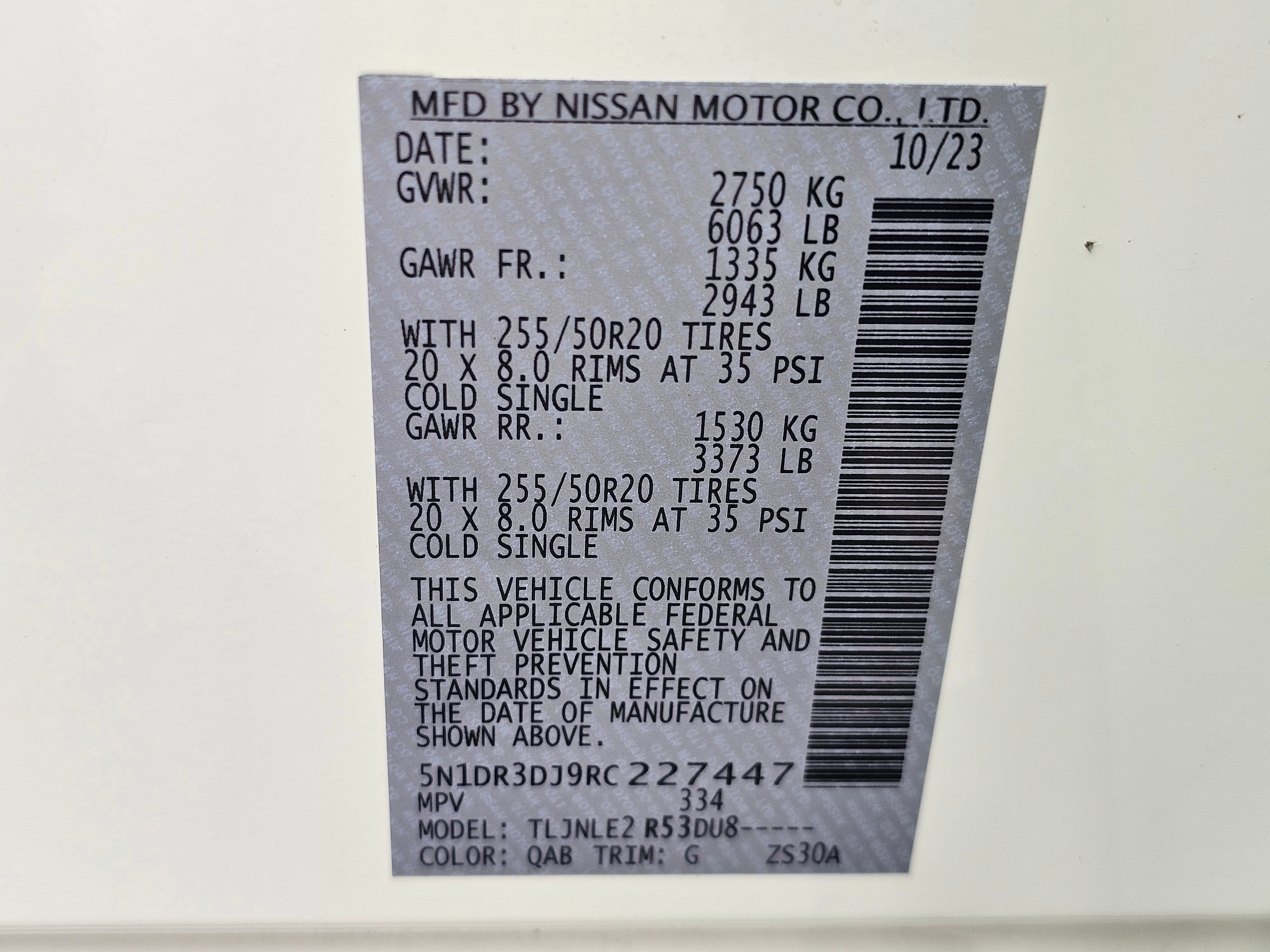 Used 2024 Nissan Pathfinder Platinum w/ Cargo Package image 30