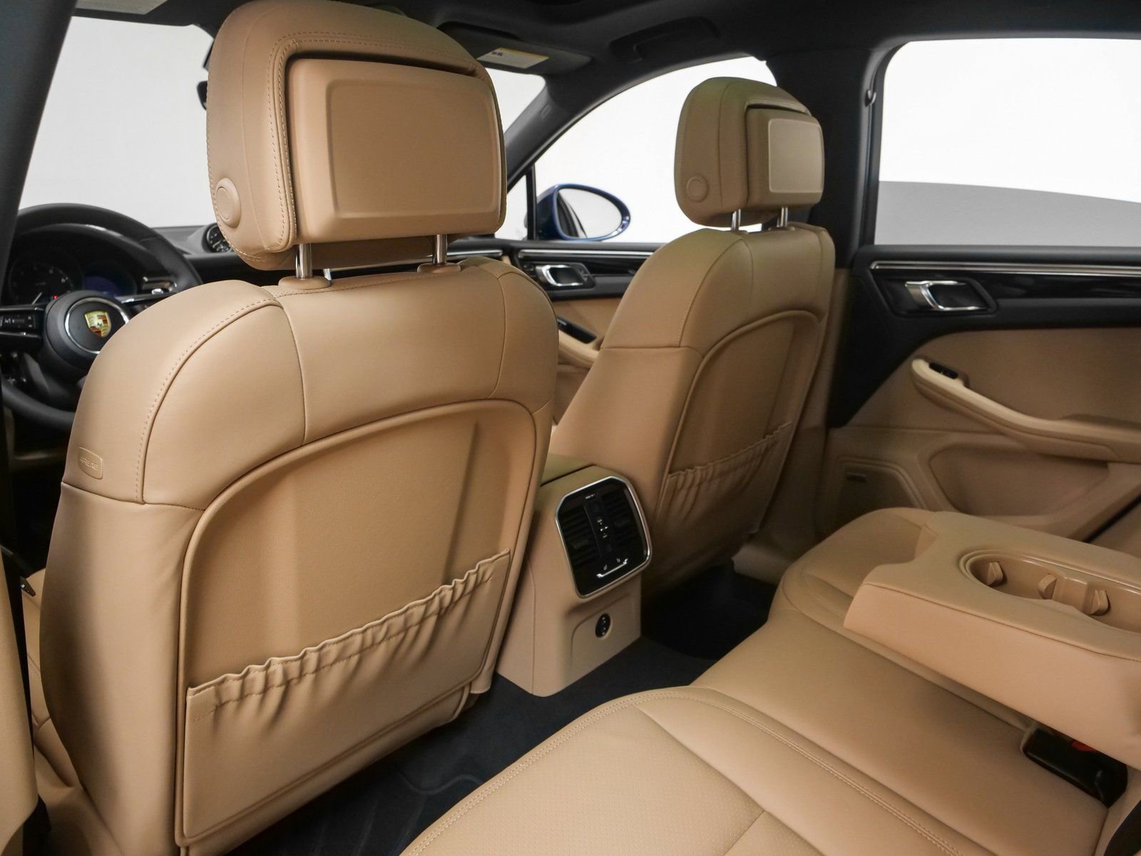 Used 2025 Porsche Macan image 35