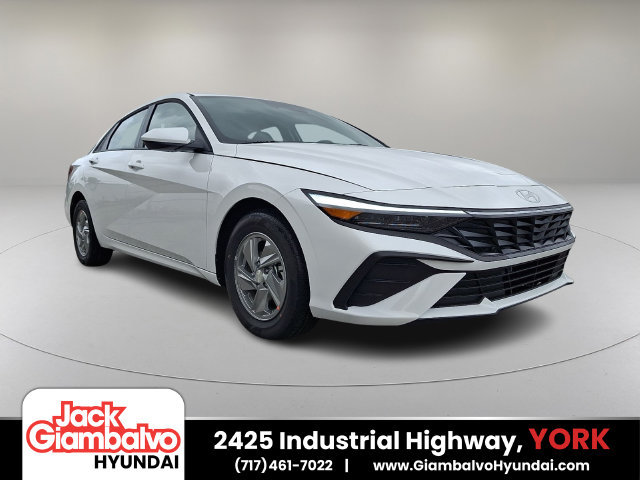 New 2026 Hyundai Elantra SE