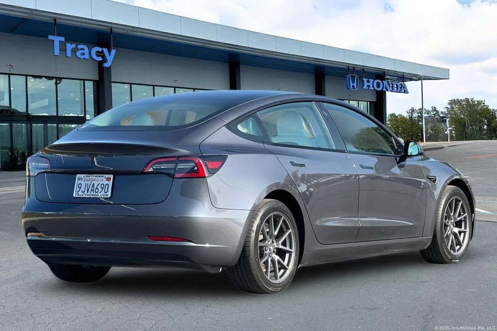 Used 2023 Tesla Model 3 Standard Range RWD image 6
